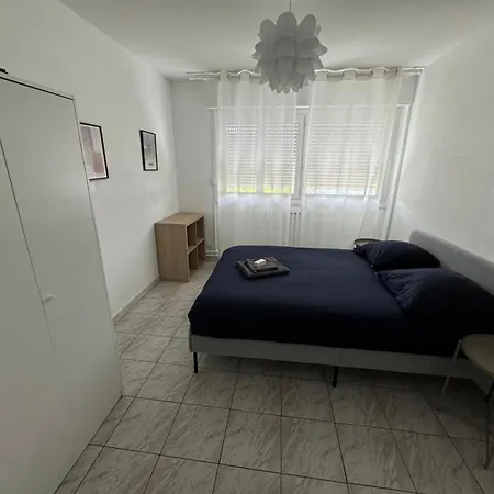 T4 Spacieux Renove Parking - Stade-arena-eurexpo Apartment *